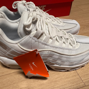 나이키 에어맥스95(사이즈 280) CT1268-100