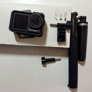 DJI 오즈모 액션5 프로 액션캠 어드밴쳐 콤보(배터리팩 제외) 팝니다