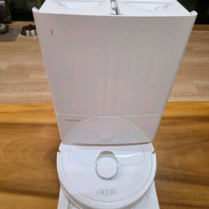 로보락 Q Revo 로봇청소기 팝니다.