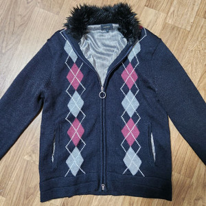 Male&co 집업 니트 가디건 아가일무늬 블랙 컬러