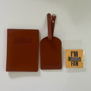 가죽 여권케이스, 러기지택, 뱃지 (with스니커즈)