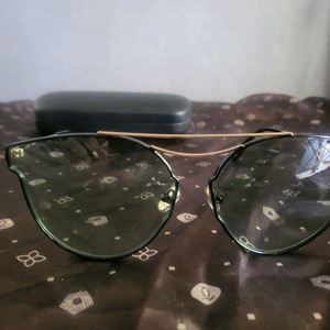 [미사용 새상품] 틴트렌즈 선글라스