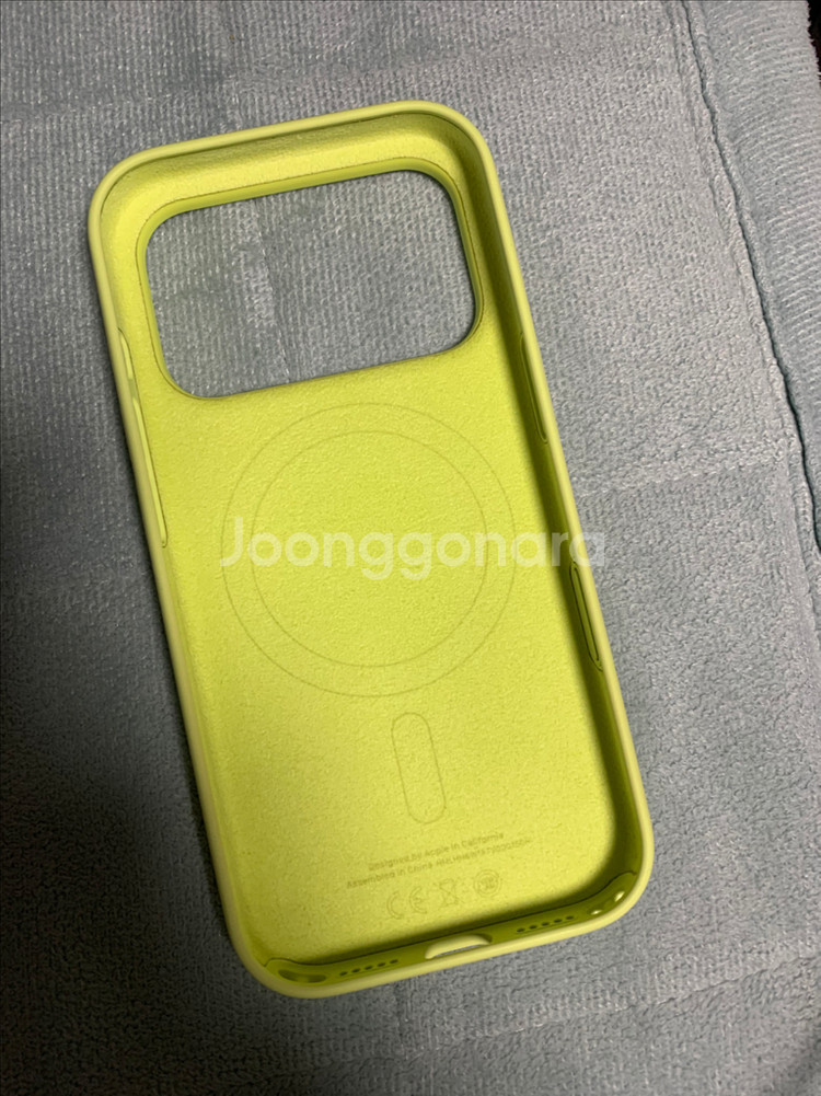 아이폰17프로 애플 정품 실리콘 케이스 판매--1