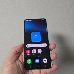 갤럭시 S22 팬텀화이트 256기가 SS급 팔아요~