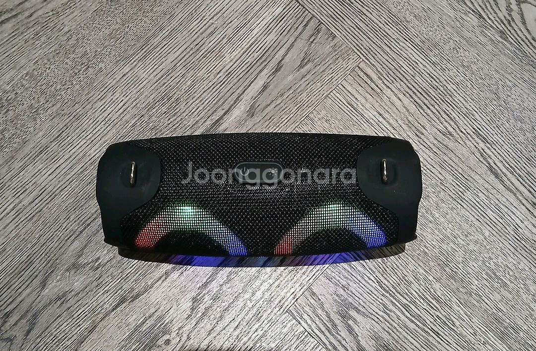 캠핑용/이동형 블루투스 스피커 팝니다--1