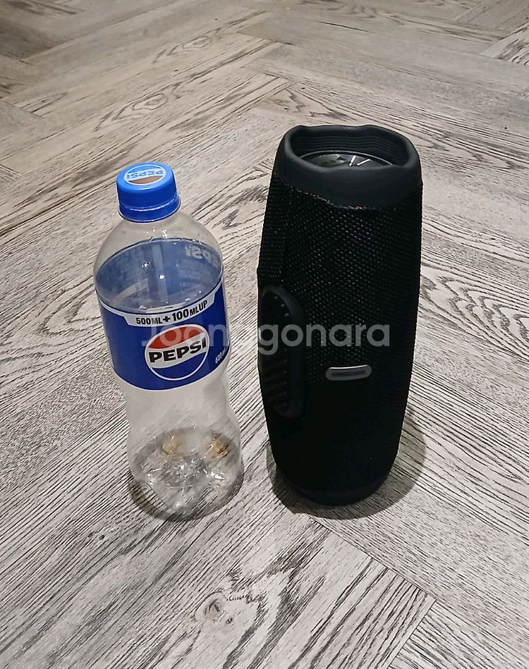 캠핑용/이동형 블루투스 스피커 팝니다--3