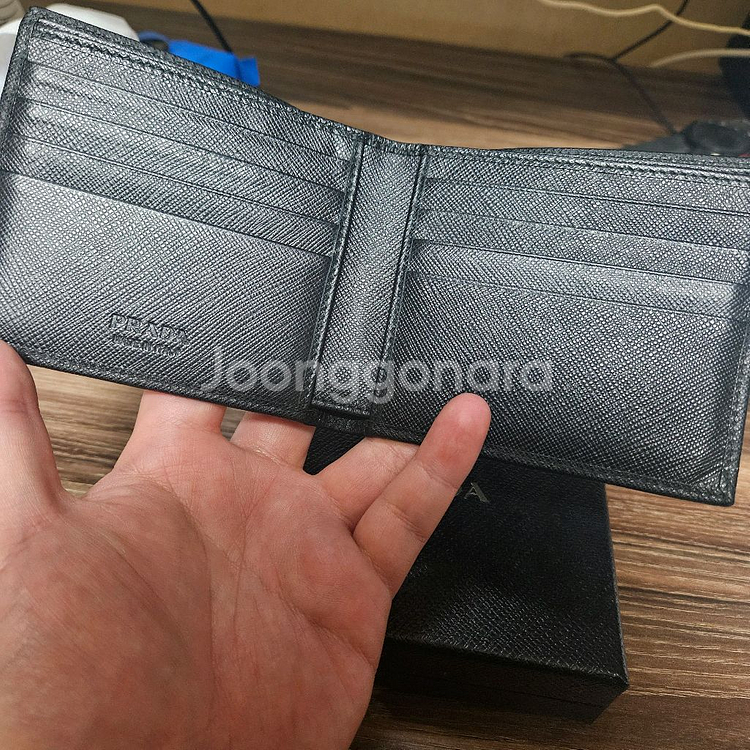 프라다 사피아노 반지갑--2