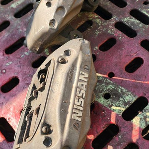 니산 4p 투카 차량에서 탈거