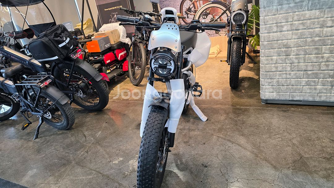 [새상품]없어서 못산다는 이지베이션 BS슬릭 팻바이크 전기자전거--1