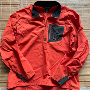 아크테릭스 바람막이