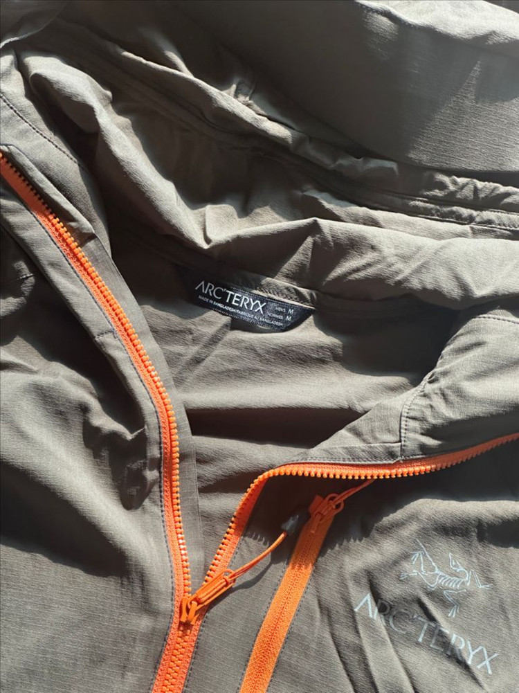 아크테릭스 집업 바람막이 자켓--1