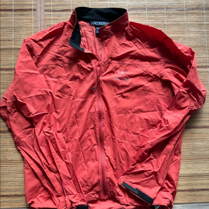 아크테릭스 바람막이