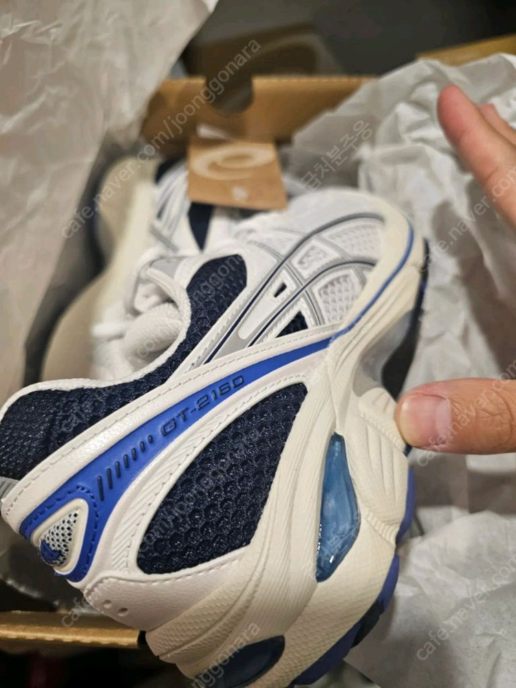 새제품 아식스 GT2160 화이트퓨어실버 280 사이즈 팝니다--1