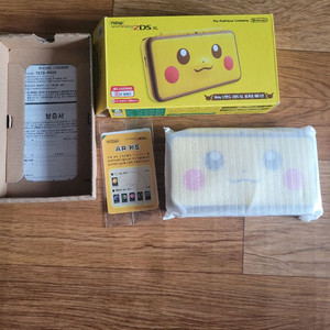 [포뱅,무버]뉴 닌텐도2ds xl 파카츄 에디션 팝니다