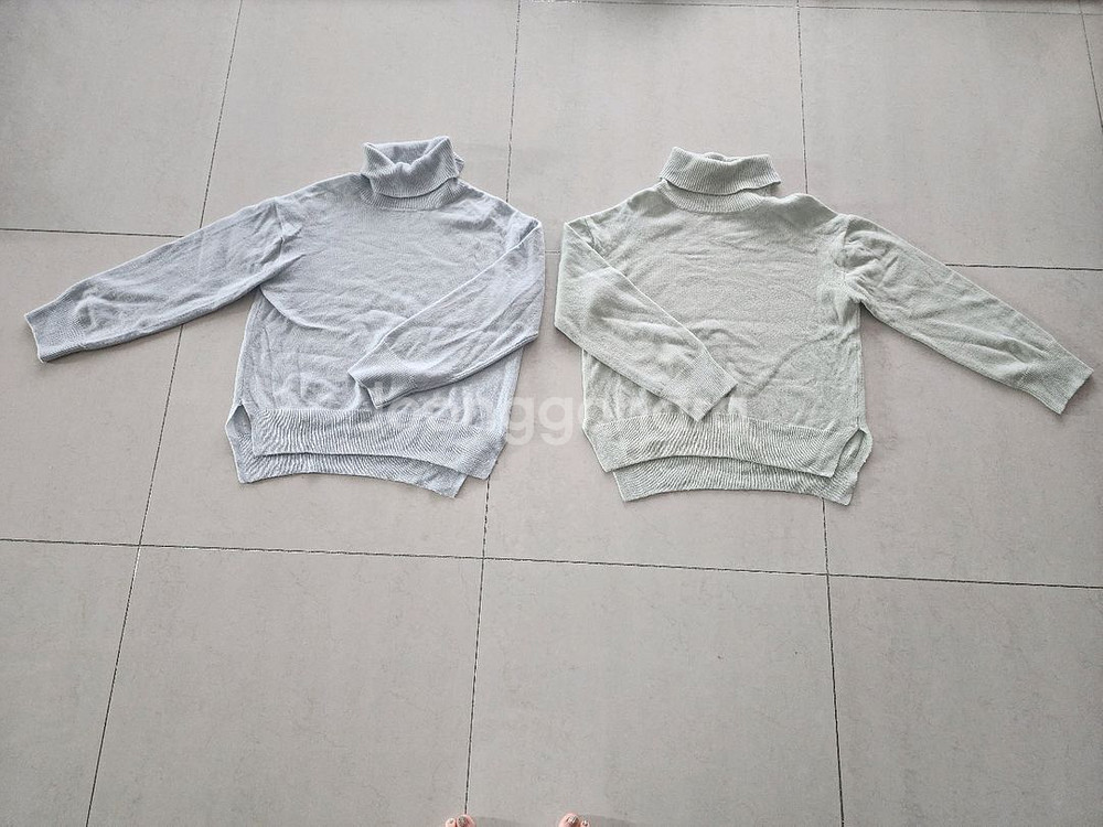 탑텐우먼 90ㅡ66사이즈 겨울 니트 두개팔아요--0