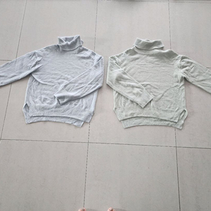 탑텐우먼 90ㅡ66사이즈 겨울 니트 두개팔아요