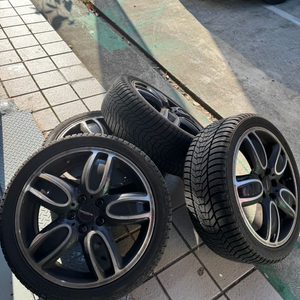 미니쿠퍼 JCW 18인치 윈터타이어 세트