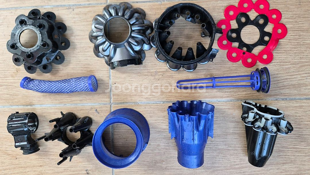 깨끗하게 세척한 다이슨 V6 무선 청소기(10분 연속동작)--7