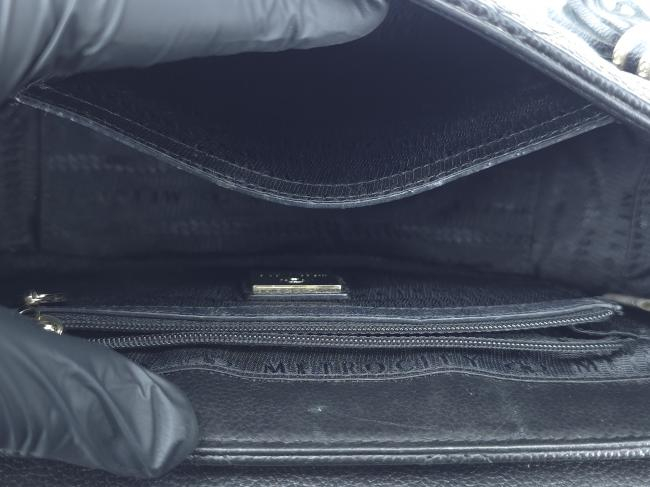 메트로시티 M171MQ0563Z 퀼팅 체인 블랙 골드 숄더백 클래식 M로고 가죽백 크로스백--7