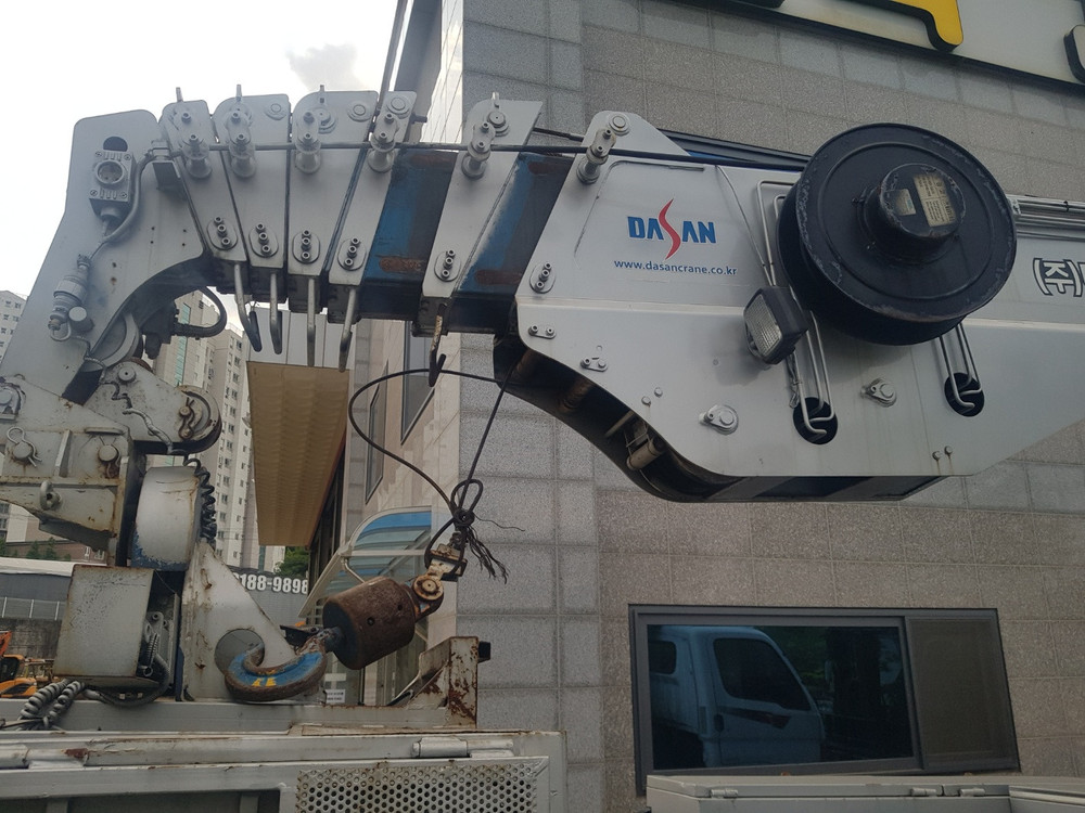 현대E마이티 3.5톤 스카이 (고소작업차) 크레인탑재 높이 28M 2011년식 팝니다. 특AA급 이미지