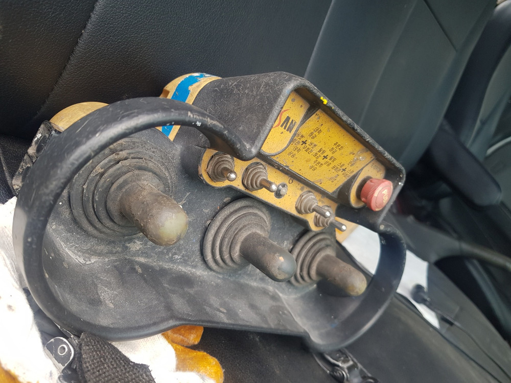 현대E마이티 3.5톤 스카이 (고소작업차) 크레인탑재 높이 28M 2011년식 팝니다. 특AA급 이미지