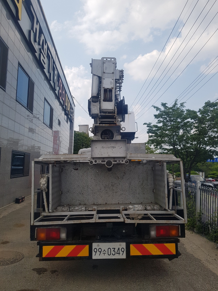 현대E마이티 3.5톤 스카이 (고소작업차) 크레인탑재 높이 28M 2011년식 팝니다. 특AA급 이미지