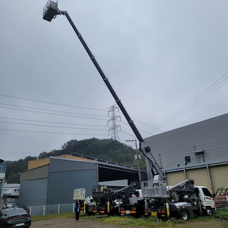 현대E마이티 3.5톤 스카이 (고소작업차) 크레인탑재 높이 28M 2011년식 팝니다. 특AA급 이미지