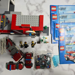 레고 시티 60001, 60004 소방서 세트