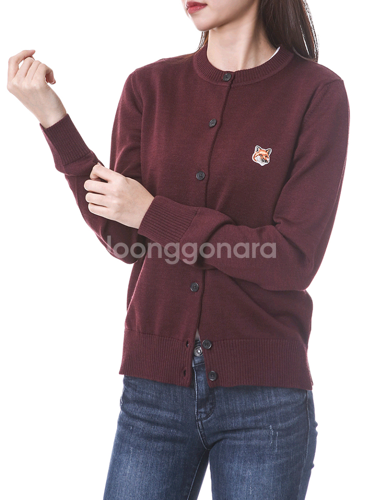 (택O,새옷)한정판 메종키츠네 여성 칠랙스 울 가디건 폭스 헤드 니트 버건디--1