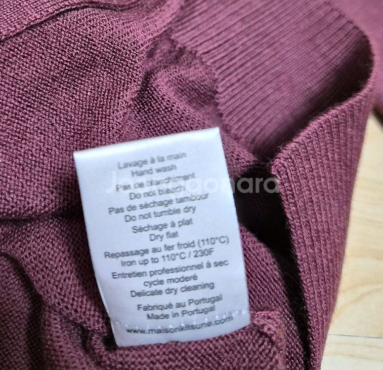 (택O,새옷)한정판 메종키츠네 여성 칠랙스 울 가디건 폭스 헤드 니트 버건디--7