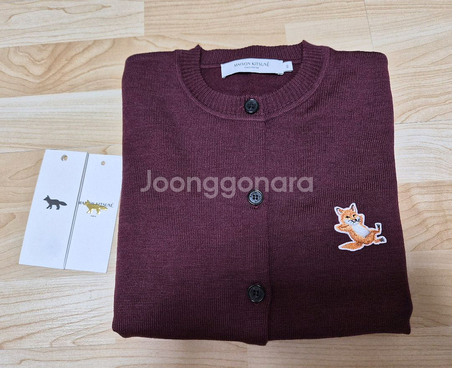 (택O,새옷)한정판 메종키츠네 여성 칠랙스 울 가디건 폭스 헤드 니트 버건디--8