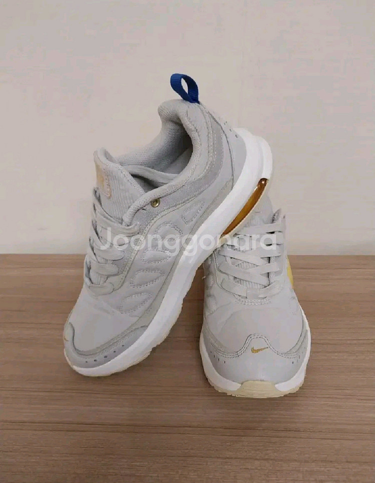 여성 나이키 에어맥스 AP 운동화 (250)--2