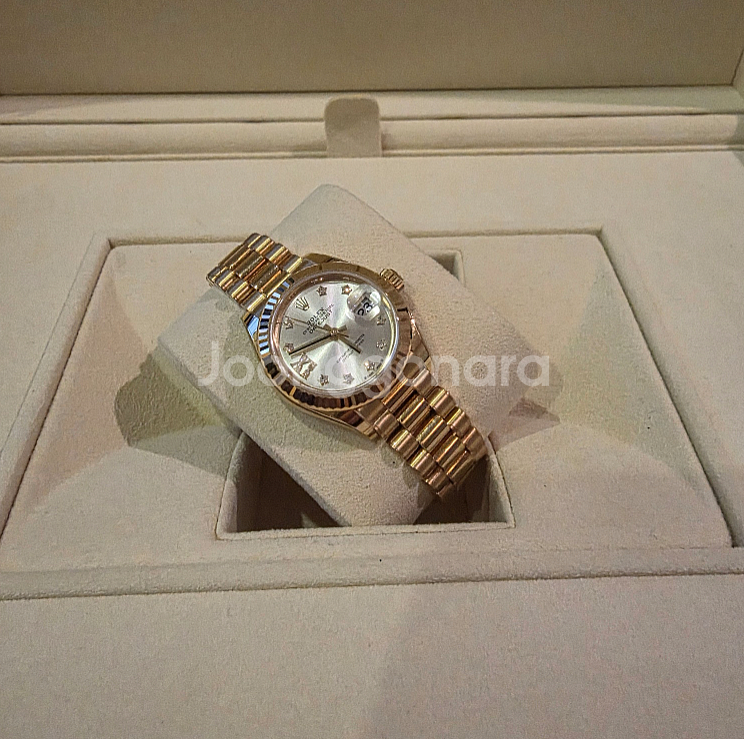 롤렉스 데이저스트 28MM 옐로우골드 금통 실버 별 다이아 쥬빌레 국내 영수증 포함 풀구성품--1