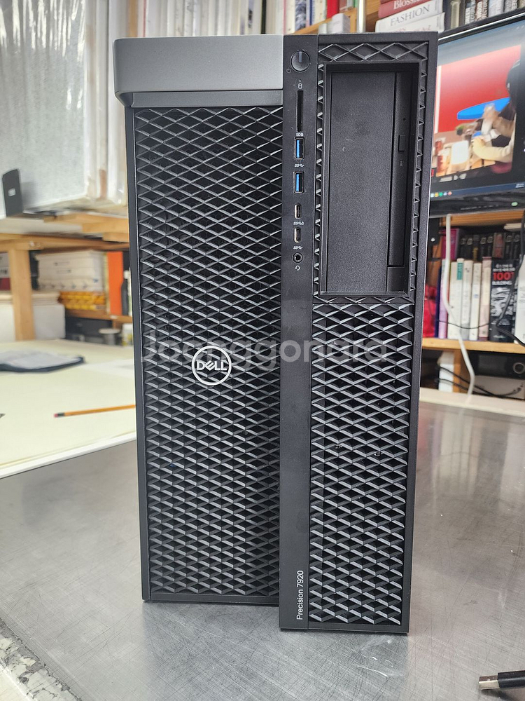 Dell 7920 플래티넘 8160x2 128G RAM 8TB HDD 쿼드로RTX 4000. 230만원--0