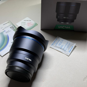 라오와 12mm Lite Zero-D AF 소니마운트