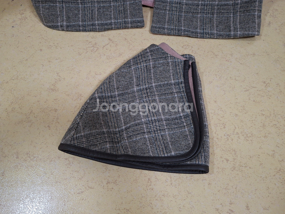 헤지스키즈 여아코트 145 11y 사이즈 택있는 새상품--2