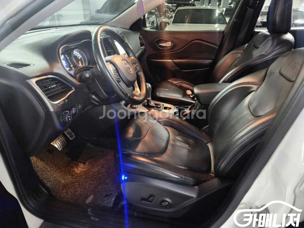 [지프]체로키(KL) 2.4 론지튜드 AWD (5인승) #가을특가--4