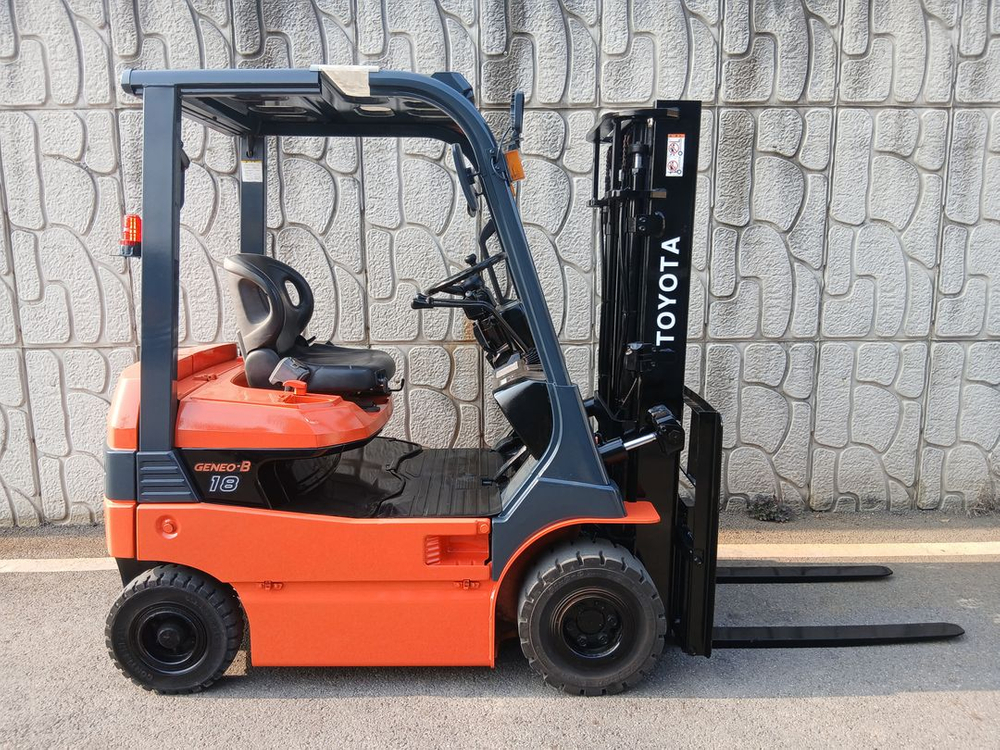 [팔아요] 토요타 1.8톤 전동(좌식) 지게차--1