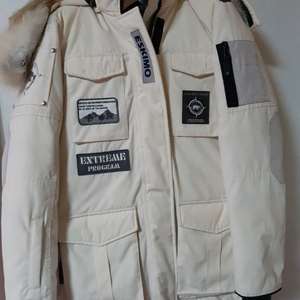 스케쳐스 여성 패딩점퍼(85사이즈)남여아동용으로도 좋아요.