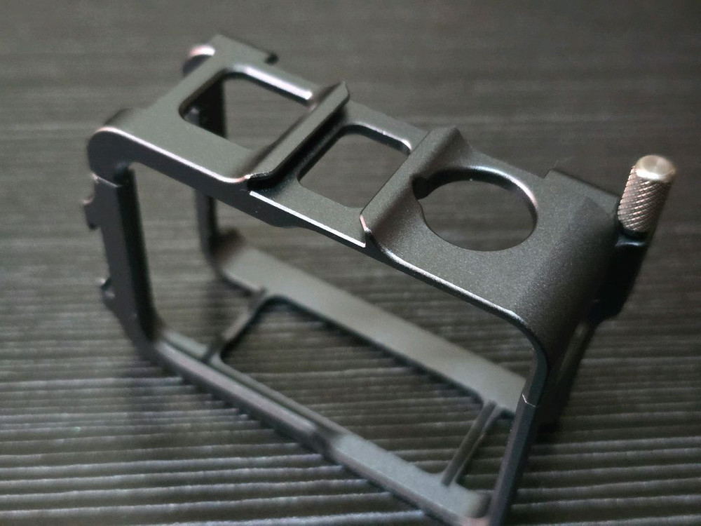 인스타 360 에이스 프로 2 메탈 케이지--1