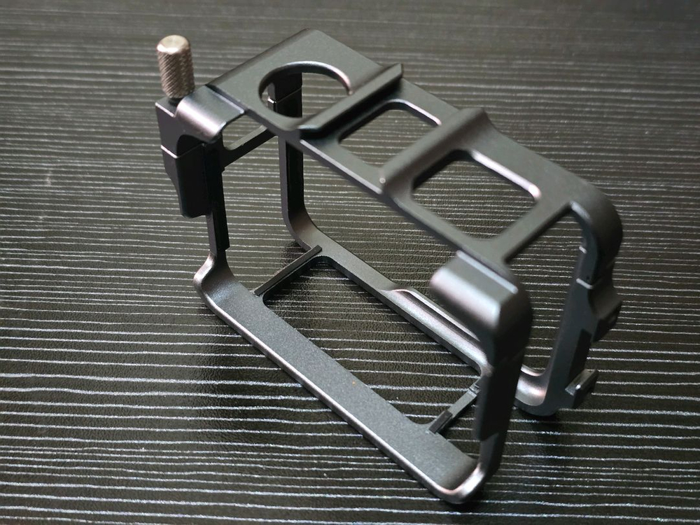 인스타 360 에이스 프로 2 메탈 케이지--2