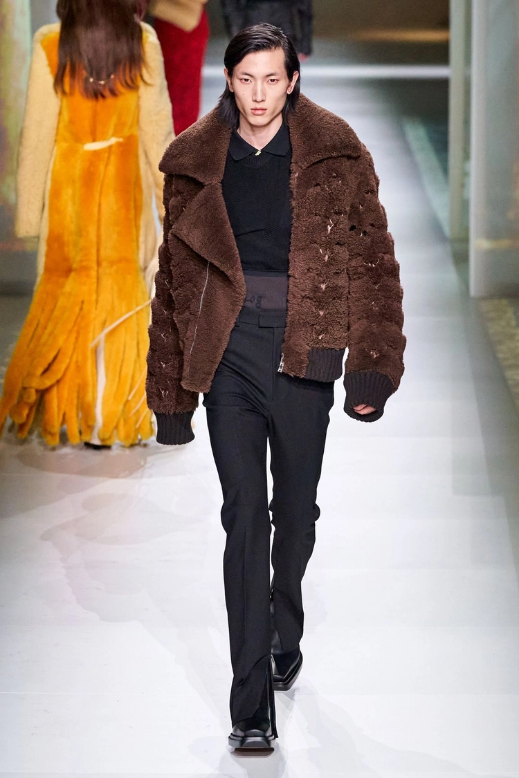 Bottega Veneta colletion Logo Belt 이미지