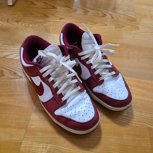 나이키 덩크 로우 레트로 팀레드 285