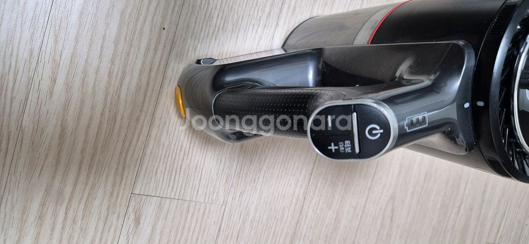 LG 코드제로 무선청소기 본체.소프트해드 팝니다--4