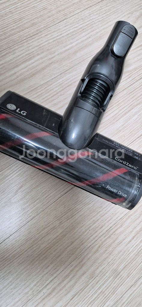 LG 코드제로 무선청소기 본체.소프트해드 팝니다--7
