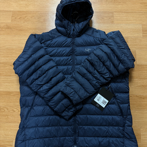 아크테릭스 세륨 후디 사파이어 색상 3XL 새상품