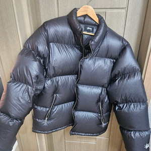 스투시 다운푸퍼 파라슈트 립스탑 챠콜 XL