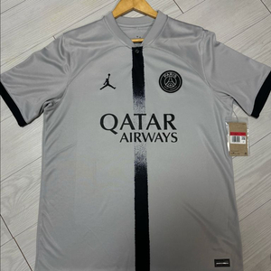 23/24 psg x 조던 어웨이 유니폼 L 팔아요