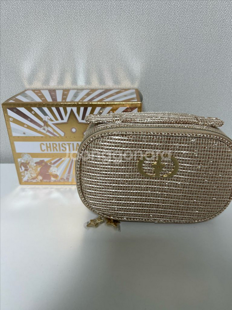 디올 홀리데이 파우치 새상품--0