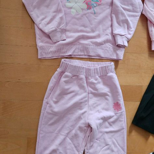 ((가격조정)) 여아 130 사이즈 옷 블루독세트상품 원피스 조끼등등 (상태 깨끗)